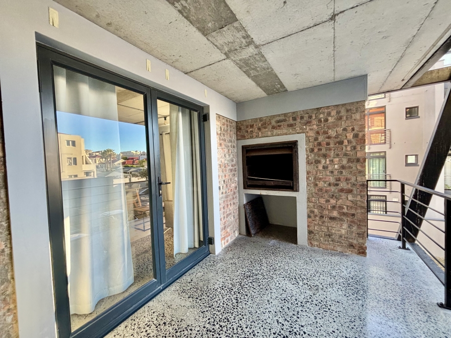 1 Bedroom Property for Sale in Bloubergstrand Western Cape